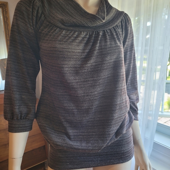 Sweater - Picture 6 of 6